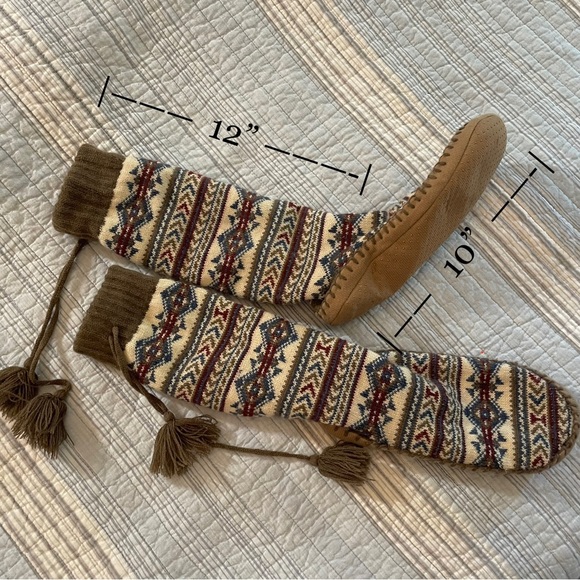 Unisex Scandinavian Knitting Patterns Slipper Sock - Picture 9 of 11